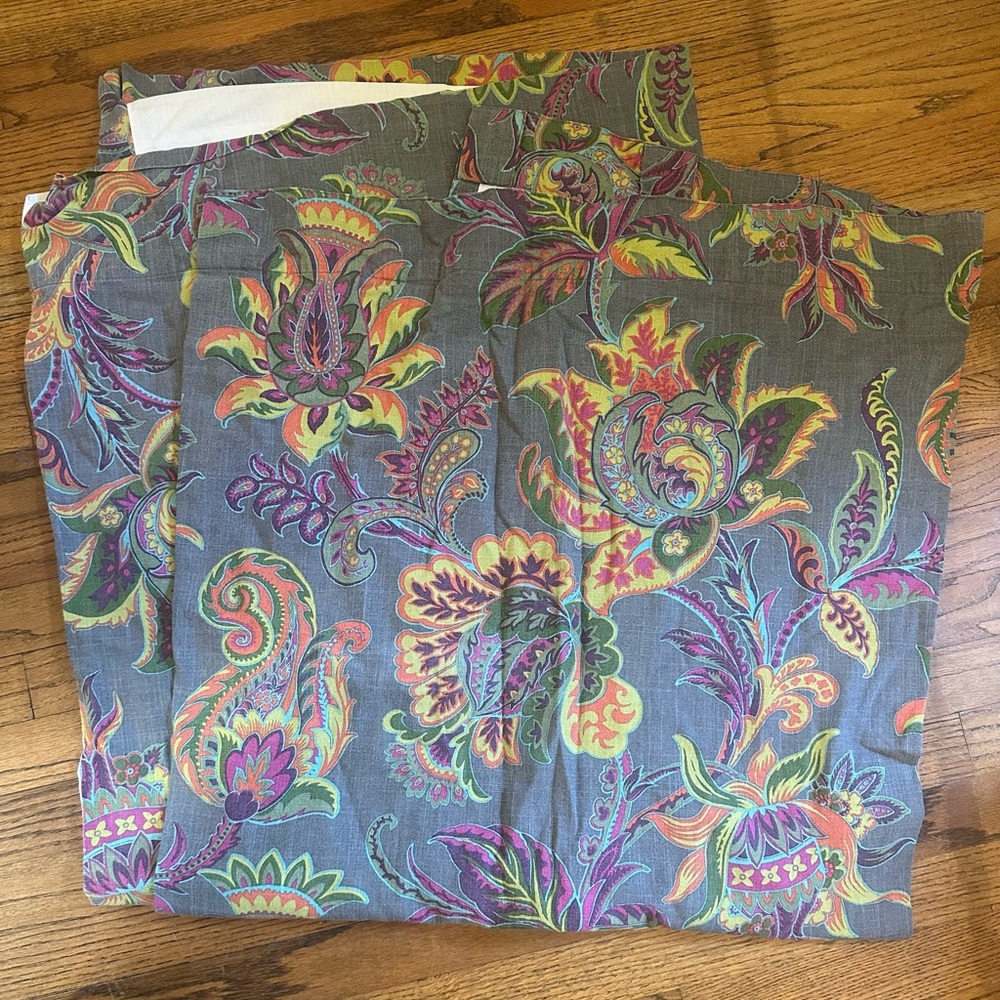 Vibrant Paisley Fabric with Floral Accents
